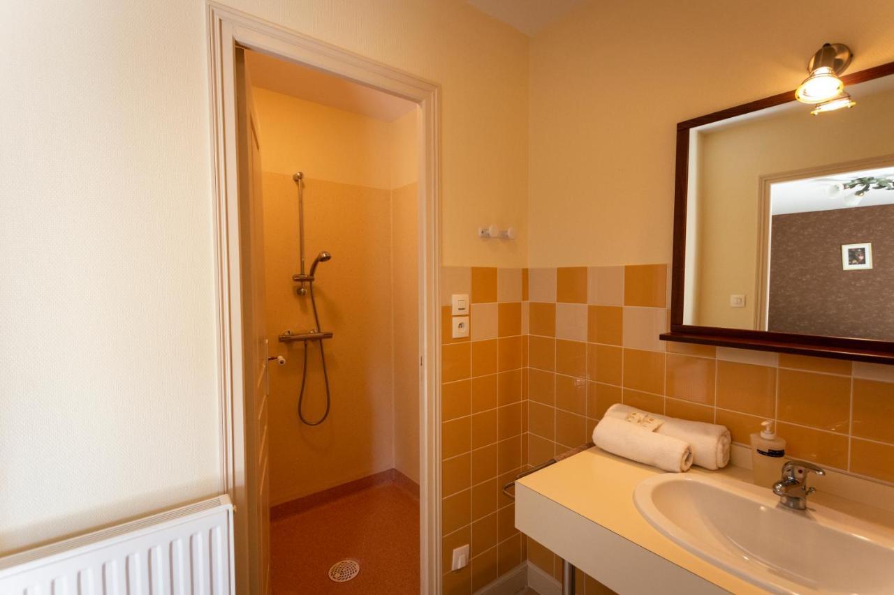 La Haye Gites Et Chambre D'Hotes Avrille  Luaran gambar